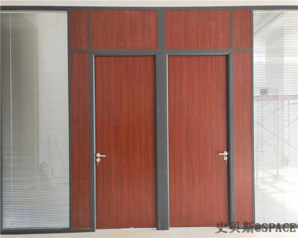 潮州凯宾斯基采用玻璃隔断案例